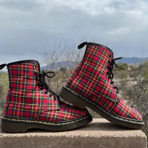 🏴󠁧󠁢󠁥󠁮󠁧󠁿 Dr. Martens Made in England Vintage Red Tartan Plaid Boots UK 4