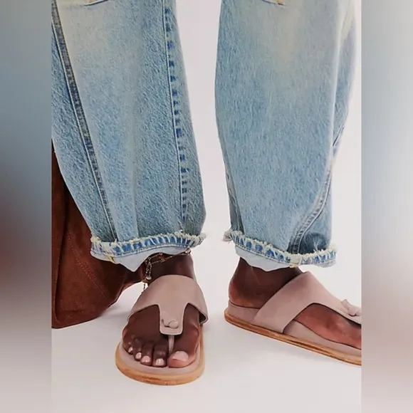 🆕 FREE PEOPLE | MIKA FOOTBED SANDALS | ORCHID ICE | SIZE: 8.5