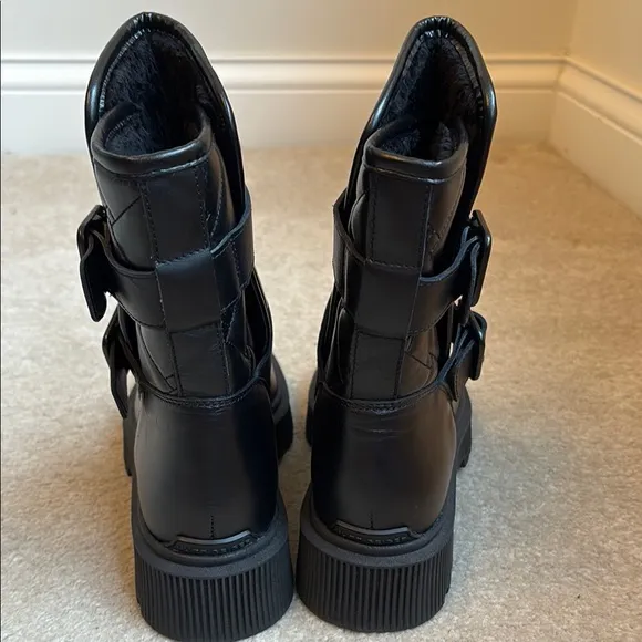 🫐 NWT Kurt Geiger Kingston  Moto Boots with Chunky Design and Adjustable Straps