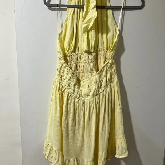 🏷 *NWT* 🌻 VICI Aster Halter Smocked Mini Dress | Size L 🌻