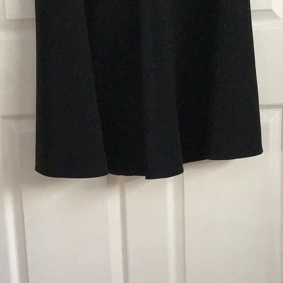 🔥🔥 TAKE 50% OFF LIST PRICE 🔥🔥JONES OF NEW YORK.  FLARE MIDI /MAXI SKIRT