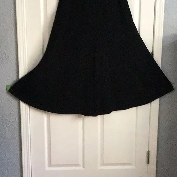 🔥🔥 TAKE 50% OFF LIST PRICE 🔥🔥JONES OF NEW YORK.  FLARE MIDI /MAXI SKIRT