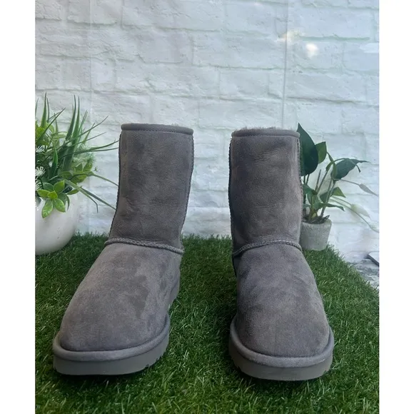 - UGG🔴Classic short II winter boots grey 8