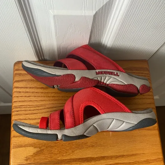 🆕 w/Box MERRELL Token Banner Red Fabric/Suede Performance Slide Toe Sandals SZ 6