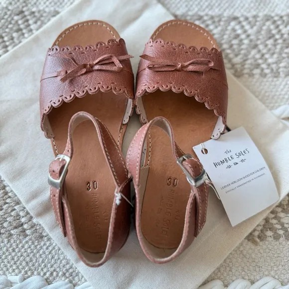 30/US 1 The Humble Soles Amelia Sandals Kids Brown Sandals NEW