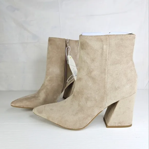 a New Day Women Cullen Ankle Boots Pointed Toes Elegant Boots Beige Sizes avail.