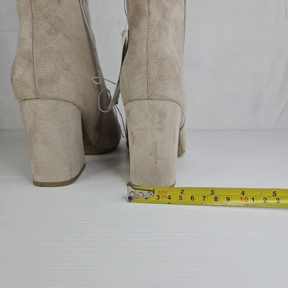 a New Day Women Cullen Ankle Boots Pointed Toes Elegant Boots Beige Sizes avail.