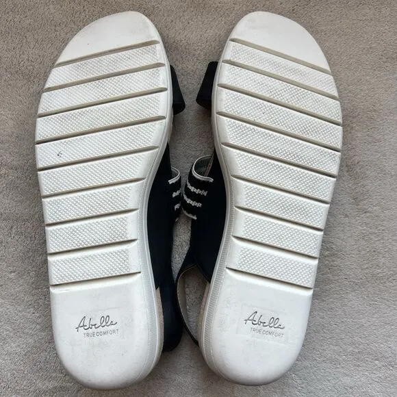 Abella True Comfort Paula Black &amp; White Slingback Sandal Women 9 Casual Striped