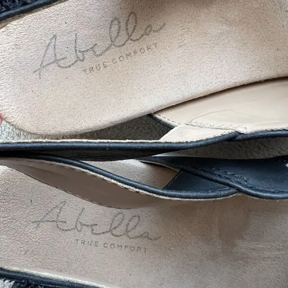 Abella True Comfort Paula Black &amp; White Slingback Sandal Women 9 Casual Striped