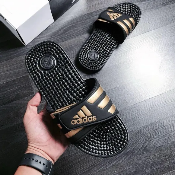 ADIDAS • Adissage Slide Sandals from Finish Line Includes Box