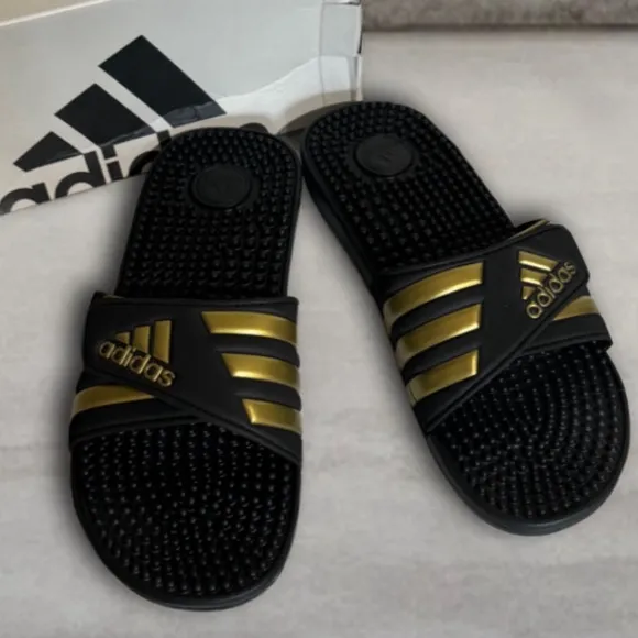 ADIDAS • Adissage Slide Sandals from Finish Line Includes Box