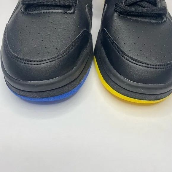 Adidas kids basketball shoes size 5