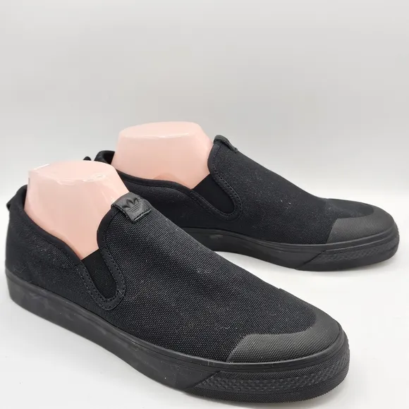 Adidas Nizza slipon skater sneakers size 9