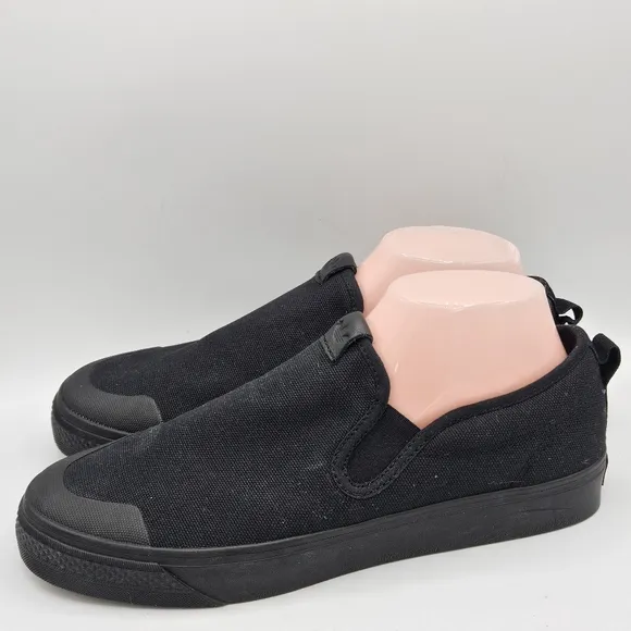 Adidas Nizza slipon skater sneakers size 9