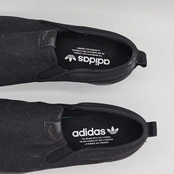 Adidas Nizza slipon skater sneakers size 9