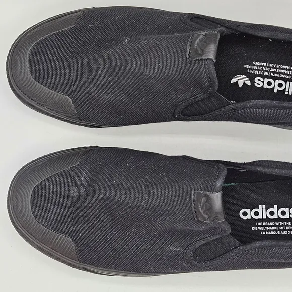 Adidas Nizza slipon skater sneakers size 9