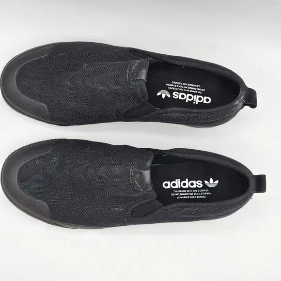 Adidas Nizza slipon skater sneakers size 9