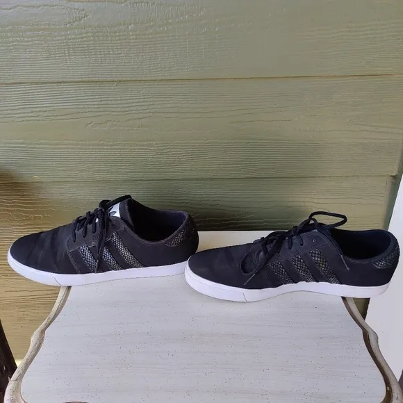 Adidas Seeley Black 3 Stripe Snakeskin Skater Shoes Athletic Sneakers Mens 12