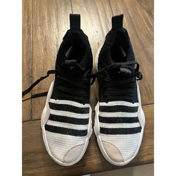 ADIDAS Trae Young 2.0 Basketball Sneakers from Finish Line size 7.5 EUC Pristine
