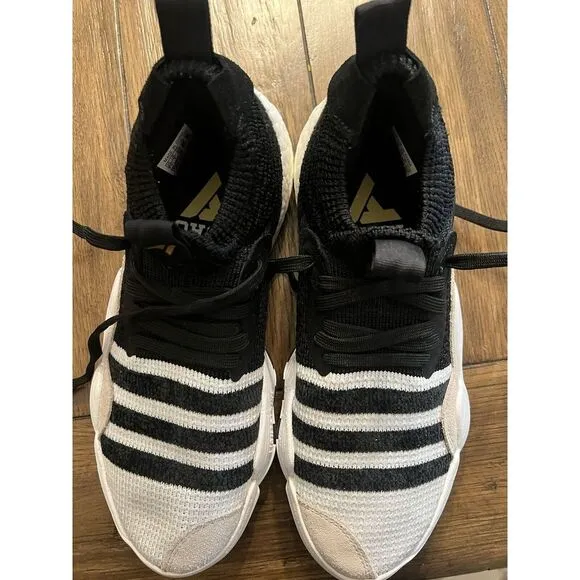 ADIDAS Trae Young 2.0 Basketball Sneakers from Finish Line size 7.5 EUC Pristine