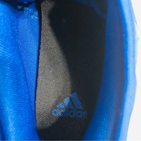 Adidas unisex front court Basketball sneakers blue . Men 61/2 women 71/2.