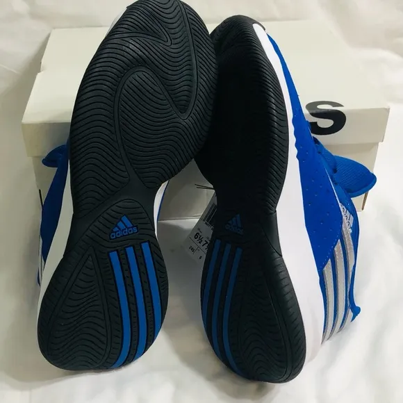 Adidas unisex front court Basketball sneakers blue . Men 61/2 women 71/2.