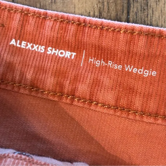 AG ADRIANO GOLDSCHMIED Cinnamon Corduroy Alexxis Short,size 31R,High Rise Wedgie