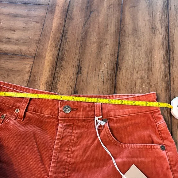 AG ADRIANO GOLDSCHMIED Cinnamon Corduroy Alexxis Short,size 31R,High Rise Wedgie