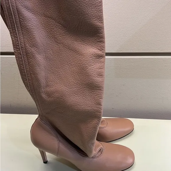 Agl Tan Under the Knee Boots Sleek Leather Design