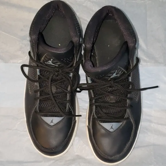 Air Jordan Air Incline BG Youth B-Ball Sneakers