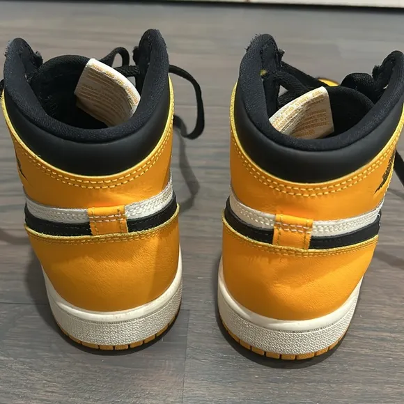 Air Jordan basketball sneakers in Yellow/Black/White
