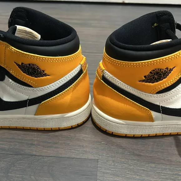 Air Jordan basketball sneakers in Yellow/Black/White