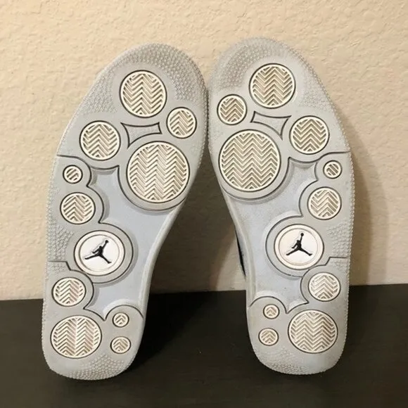 Air Jordan Flight 9.5 Basketball Sneaker
