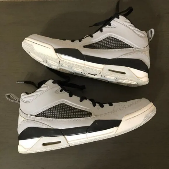 Air Jordan Flight 9.5 Basketball Sneaker