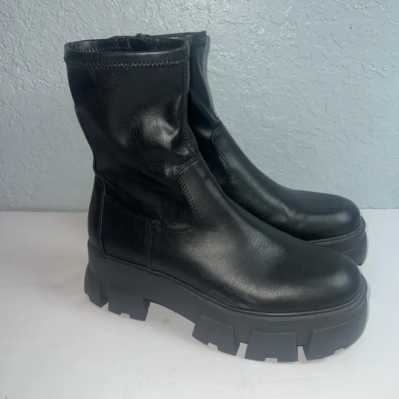 Aldo Women's Ankle Side Zip Combat Booties Black Size 8 New No Box Chunky Sole