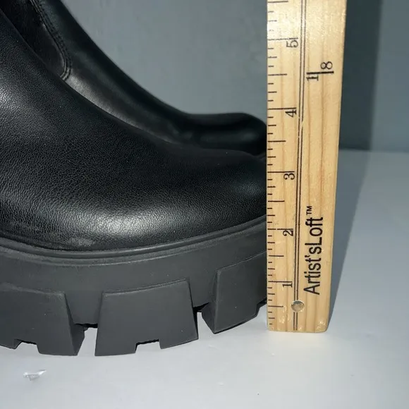 Aldo Women's Ankle Side Zip Combat Booties Black Size 8 New No Box Chunky Sole