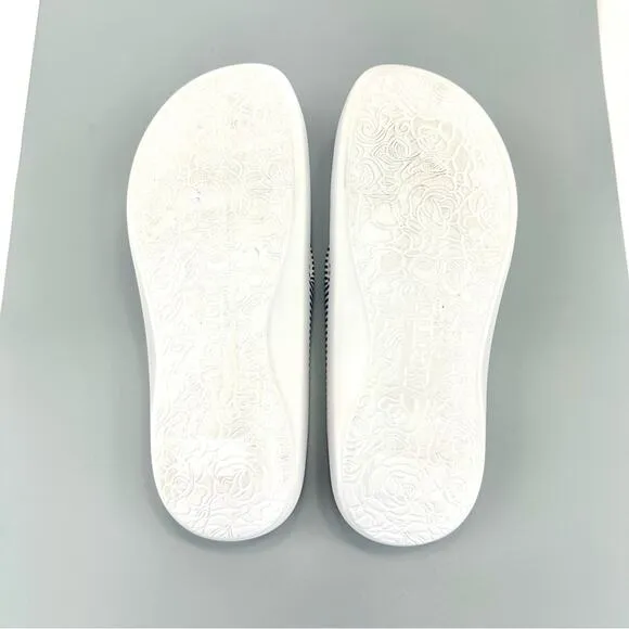 ALEGRÍA By PG LITE &quot;ODE&quot; WHITE WITH BLACK STRIPES THONG-TOE FLIP FLOPS SANDALS🆕