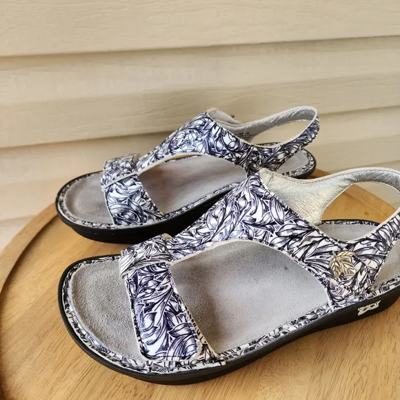 Alegria Kendra leather sandals