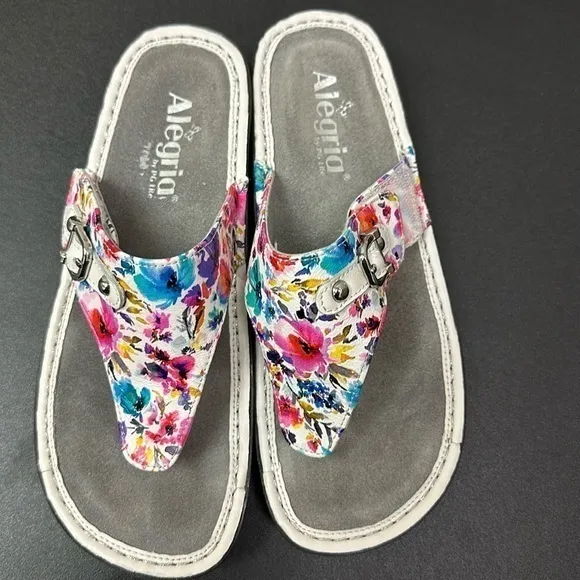 Algeria sandals size 37