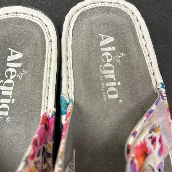 Algeria sandals size 37