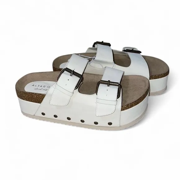 Altar’d State Ivory platform sandals with bronze studded details in size 6 New