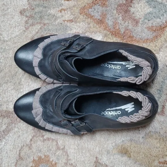 Antelope wool ruffle 2 buckle loafers