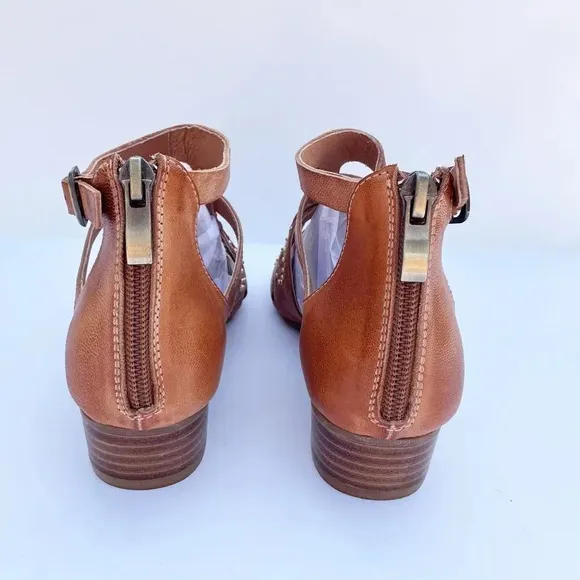 ANTELOPE COLLECTION Macaria  Size 6 Low Heel Leather Tan Studded Sandals