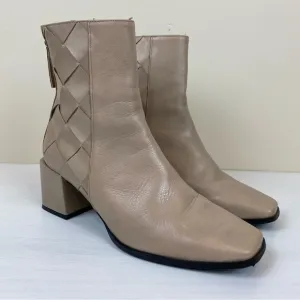 Anthropologie Angel Alarcon Ankle Boots Size US 9, Taupe Back Zipper Chunky Heel