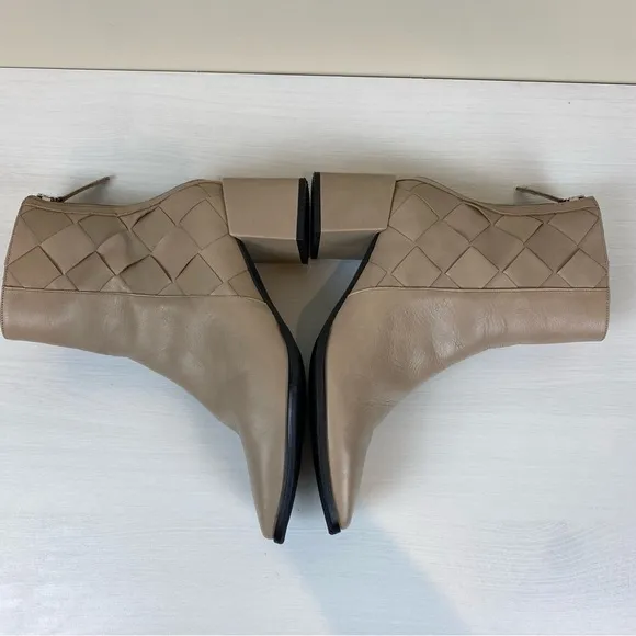 Anthropologie Angel Alarcon Ankle Boots Size US 9, Taupe Back Zipper Chunky Heel