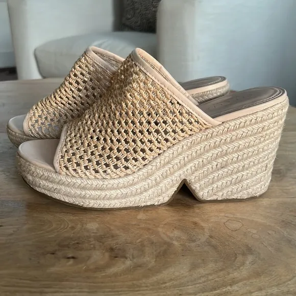 Anthropologie Cecilia FRISBEE Wedge Sandals Size 10