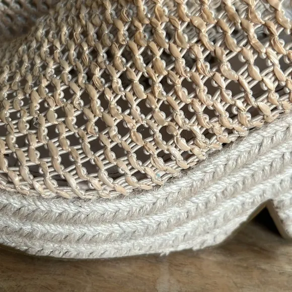 Anthropologie Cecilia FRISBEE Wedge Sandals Size 10