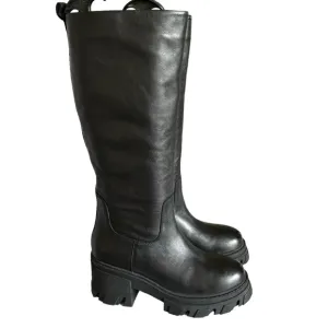 AQUA Goal Black Leather Round Toe Chunky Heel Knee High Boots Women’s