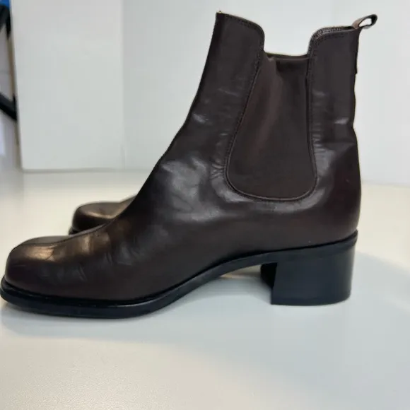 Aquatalia Dark Brown Leather Chelsea Boots Size 8.5 Made in Italy