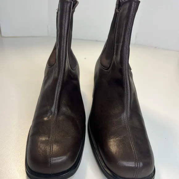 Aquatalia Dark Brown Leather Chelsea Boots Size 8.5 Made in Italy